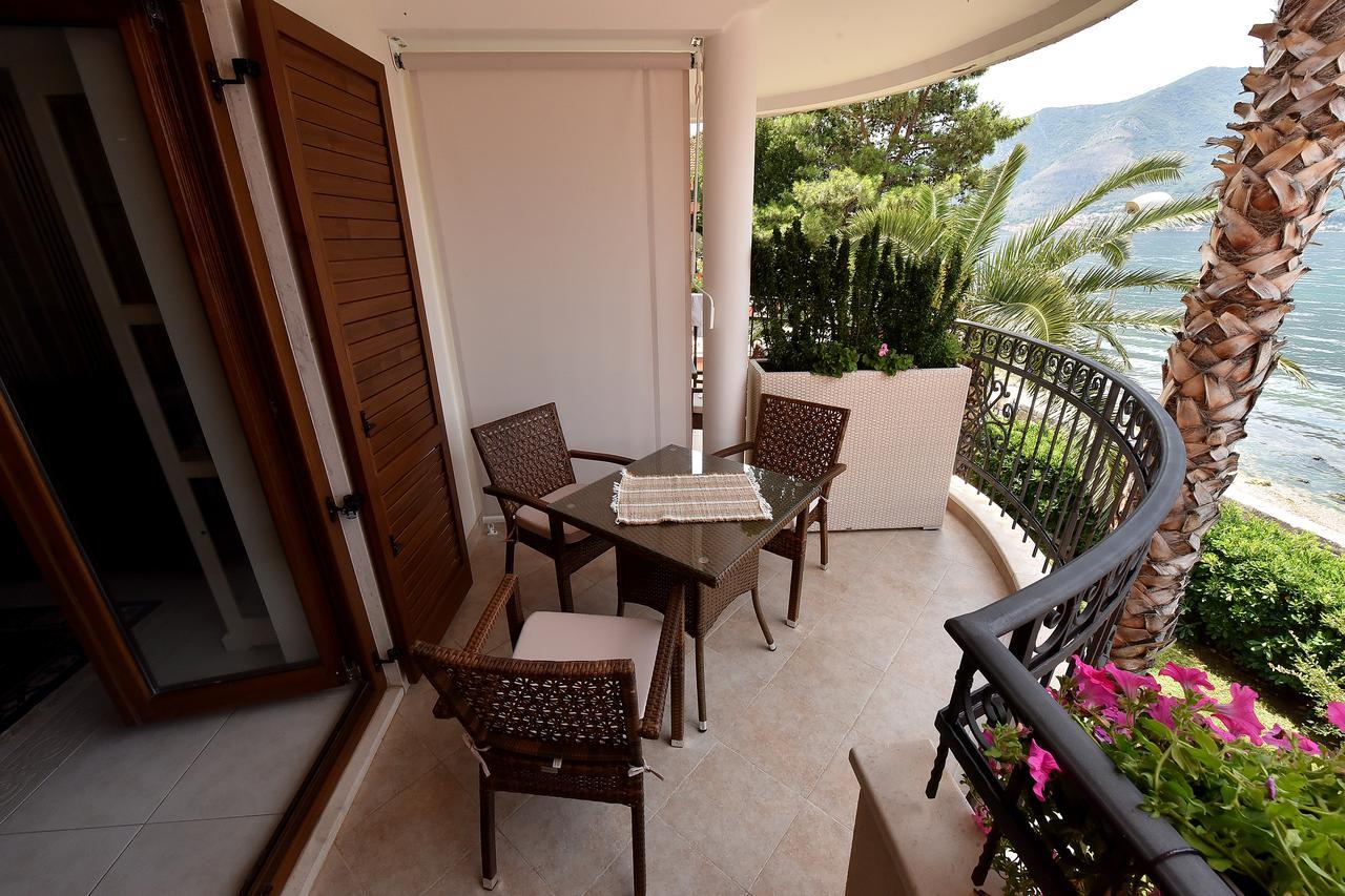 Apartment Maniva Cattaro Esterno foto