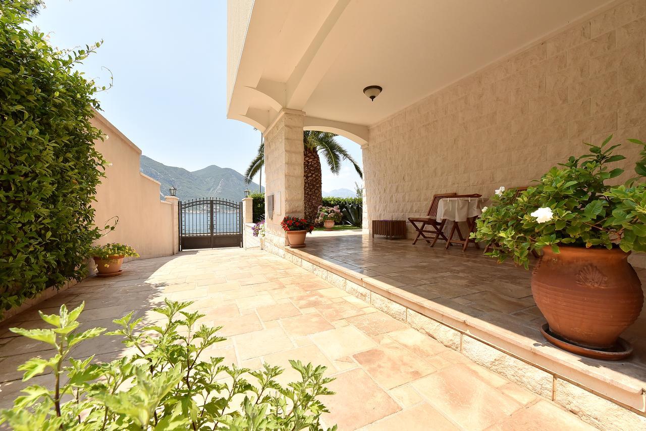 Apartment Maniva Cattaro Esterno foto
